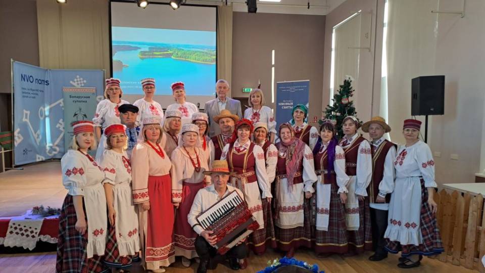 Песни, танцы и культурное многообразие на фестивале «Зимние праздники» в Риге